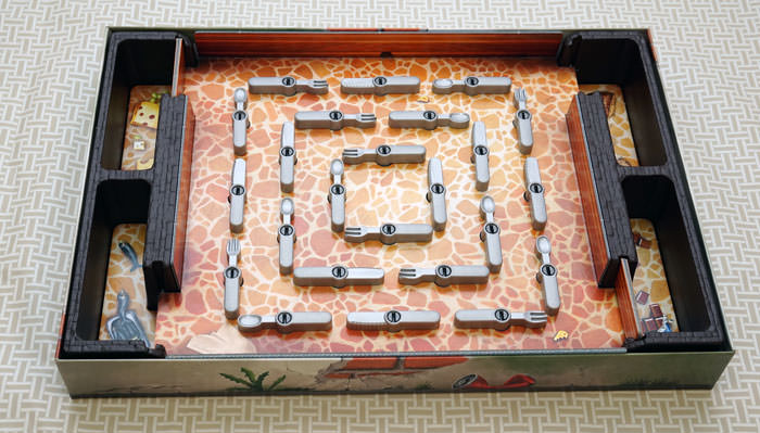 怕蟑螂的別鐵齒！派對、多人同樂一定要試試超逼真的桌上遊戲「蟑螂捕手」開箱給你看！ - 阿祥的網路筆記本