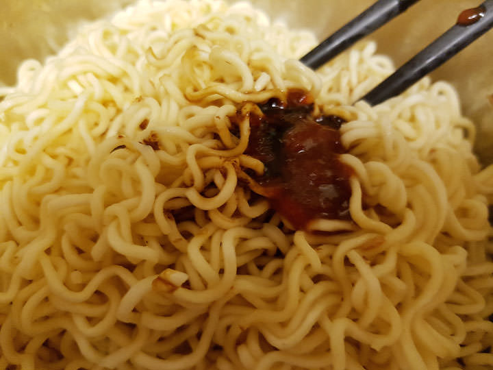 號稱全球最好吃泡麵之一的「印尼炒麵(營多麵)」試吃心得! - 阿祥的網路筆記本 010