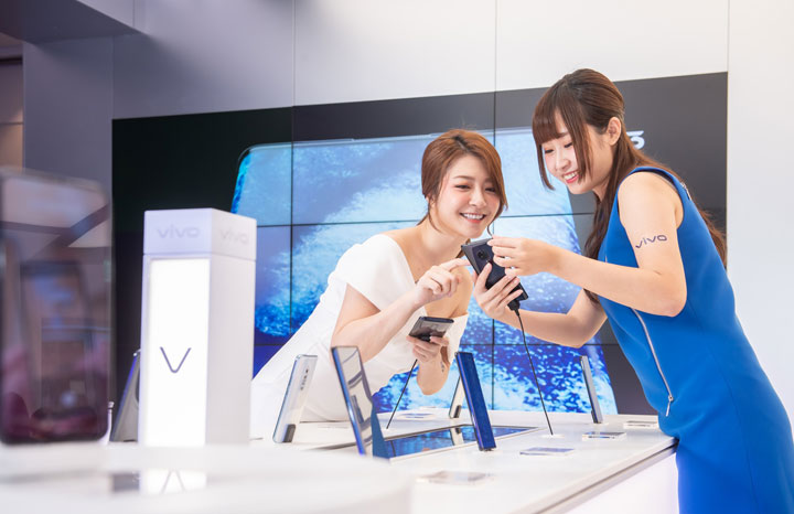 vivo 全球首間智慧旗艦店插旗台北三創園區!7/25 開幕限定~三倍券購機加 1 元再送 1 機,行動電源下殺 1折! - 阿祥的網路筆記本 vivo 全球首間智慧旗艦店插旗台北三創園區!7/25 開幕限定~三倍券購機加 1 元再送 1 機,行動電源下殺 1折! - 阿祥的網路筆記本