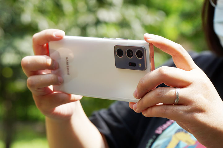 三星 Galaxy Note20 Ultra 5G開箱評測：生產力與娛樂性一次滿足，S Pen 體驗再進階，專業影片模式讓手機化身創作利器！ - 阿祥的網路筆記本