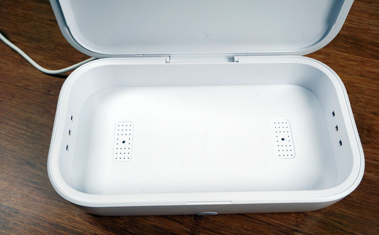 XBASE 紫外線消毒充電盒 LFX-168 開箱：紫外線消毒、無線充電二合一！ - 阿祥的網路筆記本