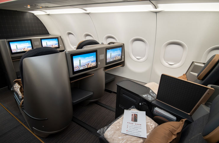 三星奢華旗艦Galaxy Z Fold2 5G 上市，同場再推 Galaxy Watch 3 鈦金黑款式與 LTE 版本！ - 阿祥的網路筆記本