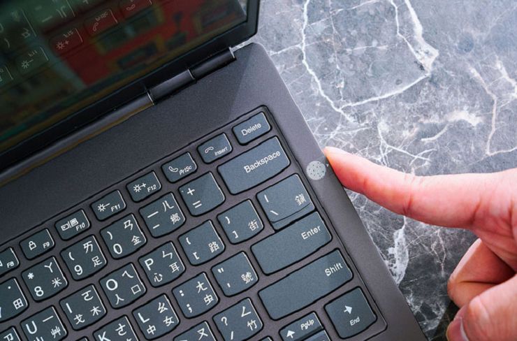 「雙面」好拍檔 Lenovo ThinkBook Plus 深度評測：背蓋整合電子墨水螢幕，創造筆電多元新用途！ - 阿祥的網路筆記本