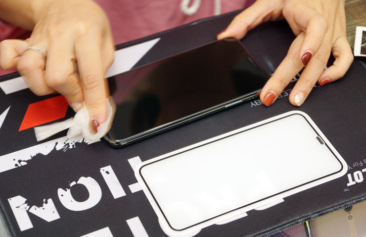 不只防護,體驗更升級:ZEELOT Taiwan 滿版玻璃保護貼系列 for iPhone 11 Pro Max 開箱與使用心得分享! - 阿祥的網路筆記本 不只防護,體驗更升級:ZEELOT Taiwan 滿版玻璃保護貼系列 for iPhone 11 Pro Max 開箱與使用心得分享! - 阿祥的網路筆記本