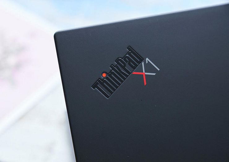 第 8 代 ThinkPad X1 Carbon 深度評測：輕薄依舊、全能高效，最強商務筆電再臨！ - 阿祥的網路筆記本