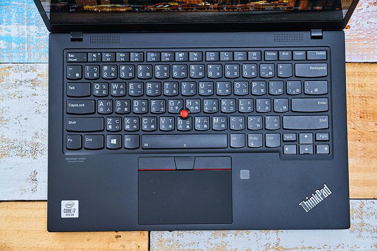 第 8 代 ThinkPad X1 Carbon 深度評測：輕薄依舊、全能高效，最強商務筆電再臨！ - 阿祥的網路筆記本