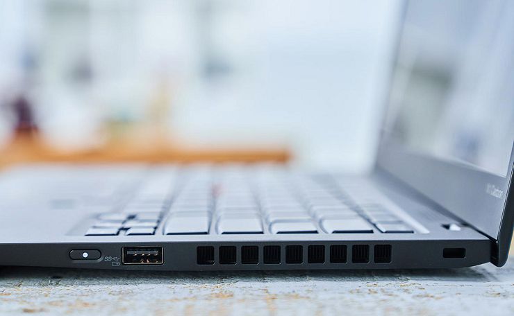 第 8 代 ThinkPad X1 Carbon 深度評測：輕薄依舊、全能高效，最強商務筆電再臨！ - 阿祥的網路筆記本