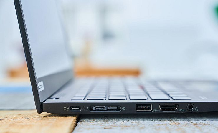 第 8 代 ThinkPad X1 Carbon 深度評測：輕薄依舊、全能高效，最強商務筆電再臨！ - 阿祥的網路筆記本