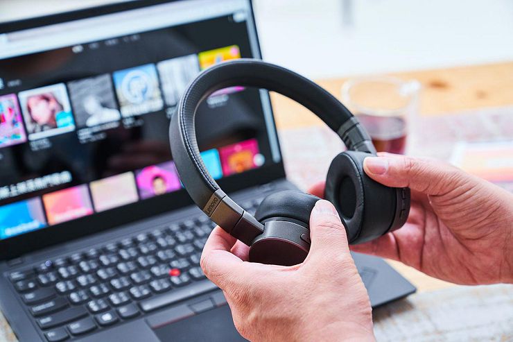 第 8 代 ThinkPad X1 Carbon 深度評測：輕薄依舊、全能高效，最強商務筆電再臨！ - 阿祥的網路筆記本