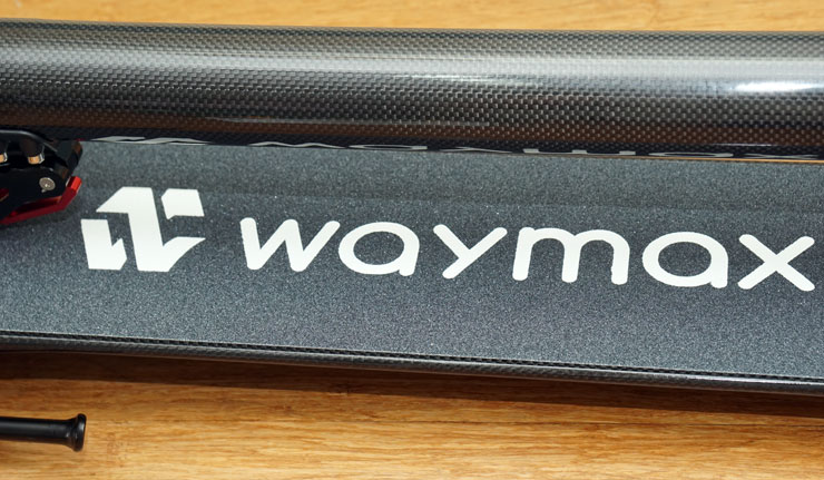 兼具輕巧與堅固性：Waymax X6碳纖維電動滑板車開箱體驗～輕型電動載具的首選，更是短距移動的利器！ - 阿祥的網路筆記本