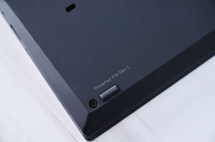 Lenovo ThinkPad T14 AMD 版開箱與深度評測:效能穩健,具備高性價比優勢的商務筆電新選擇! - 阿祥的網路筆記本 Lenovo ThinkPad T14 AMD 版開箱與深度評測:效能穩健,具備高性價比優勢的商務筆電新選擇! - 阿祥的網路筆記本