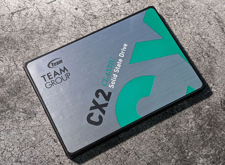 TeamGroup 高效能 2.5 吋 SSD 雙開箱：CX2 與 EX2 512GB 款實戰測試，告訴你裝機升級或容量擴充該怎麼選？ - 阿祥的網路筆記本
