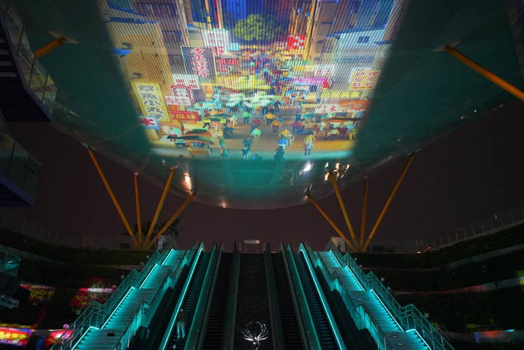 Epson 推出全球最輕巧 30000 流明 3LCD 雷射投影機 EB-L30000U，打造高雄捷運「鳳翼天翔」體感互動光雕秀！ - 阿祥的網路筆記本