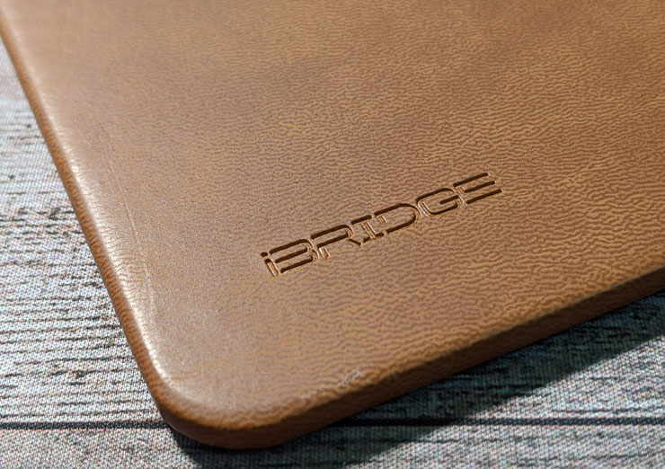 iBRIDGE Qi 無線充電皮革滑鼠墊開箱:質感優異,讓桌面化繁為簡的利器! - 阿祥的網路筆記本 iBRIDGE Qi 無線充電皮革滑鼠墊開箱:質感優異,讓桌面化繁為簡的利器! - 阿祥的網路筆記本