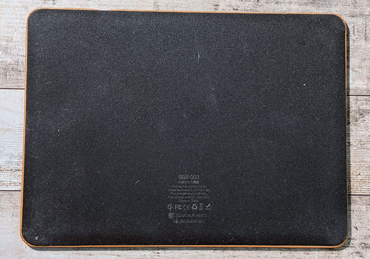 iBRIDGE Qi 無線充電皮革滑鼠墊開箱:質感優異,讓桌面化繁為簡的利器! - 阿祥的網路筆記本 iBRIDGE Qi 無線充電皮革滑鼠墊開箱:質感優異,讓桌面化繁為簡的利器! - 阿祥的網路筆記本