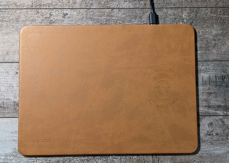 iBRIDGE Qi 無線充電皮革滑鼠墊開箱:質感優異,讓桌面化繁為簡的利器! - 阿祥的網路筆記本 iBRIDGE Qi 無線充電皮革滑鼠墊開箱:質感優異,讓桌面化繁為簡的利器! - 阿祥的網路筆記本