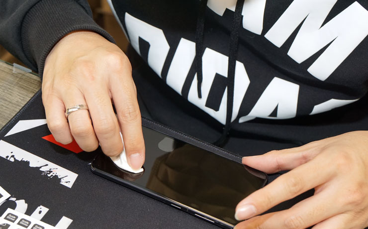 手感一流，指紋解鎖超犀利！ZEELOT 滿版玻璃保護貼 for 三星 Galaxy S21 全系列開箱與使用心得分享！ - 阿祥的網路筆記本