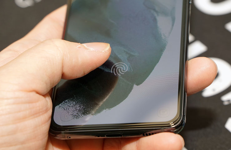 手感一流，指紋解鎖超犀利！ZEELOT 滿版玻璃保護貼 for 三星 Galaxy S21 全系列開箱與使用心得分享！ - 阿祥的網路筆記本