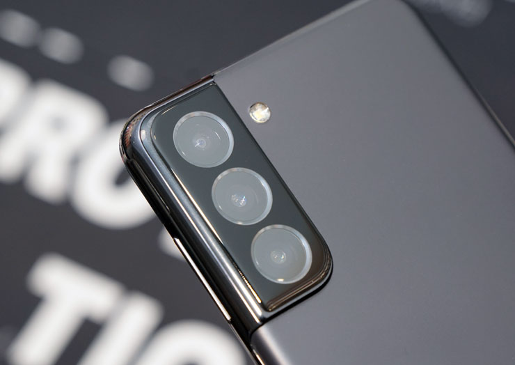 手感一流，指紋解鎖超犀利！ZEELOT 滿版玻璃保護貼 for 三星 Galaxy S21 全系列開箱與使用心得分享！ - 阿祥的網路筆記本