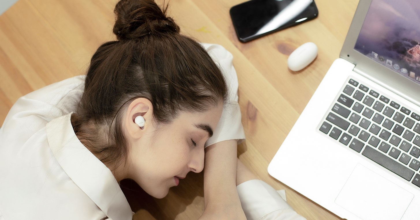 1MORE 推出「睡眠豆」ComfoBuds Z 真無線耳機，極輕舒適解決疫情焦慮問題！ - 阿祥的網路筆記本