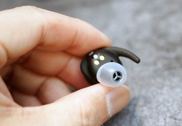 聲特科技 SpearX M2 開箱評測：體積最輕巧、續航力最高同時兼具優質音效～追求真無線耳機藍牙的極致！ - 阿祥的網路筆記本