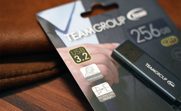 十銓 C211 紳士碟開箱：極簡時尚，輕巧易攜的大容量隨身碟之選！ - 阿祥的網路筆記本