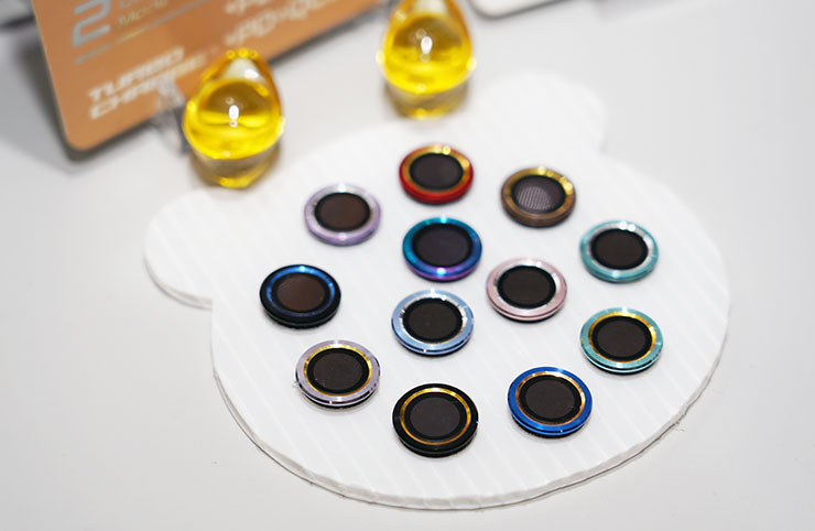 iPhone 13 系列強襲！小豪包膜-逢甲旗艦館 2.0 升級無塵室備戰～最新優惠同步曝光！ - 阿祥的網路筆記本