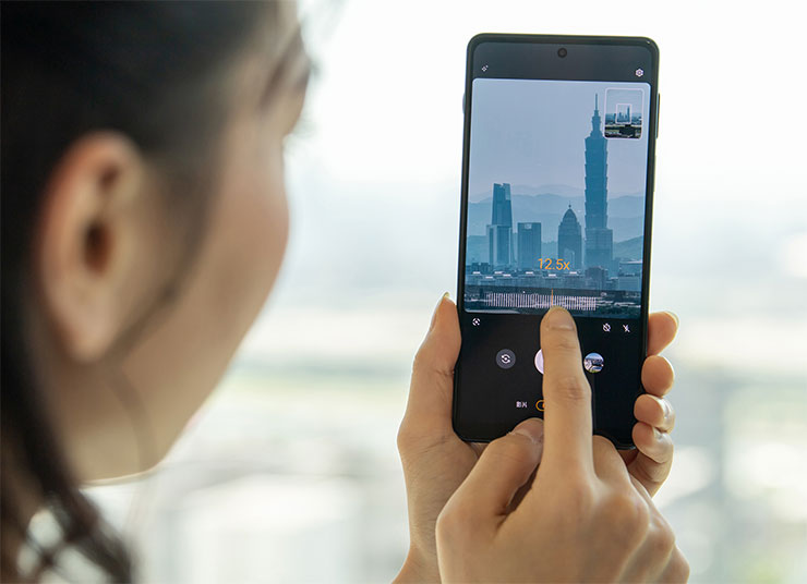 Motorala 推出超輕薄 5G 新機 Moto edge 20 Pro 與 edge 20 fusion，內建 1.08 億級主攝帶來強悍拍照功能！ - 阿祥的網路筆記本