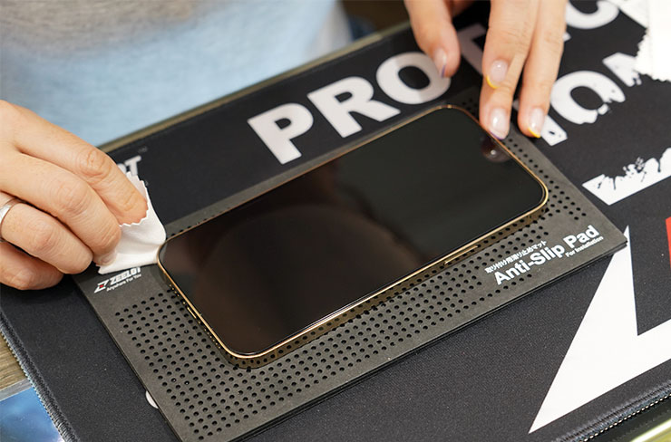 ZEELOT 滿版玻璃保護貼 for iPhone 13 系列開箱:高清透+抗藍光二合一、電競霧與防窺探一應俱全!給你優異品質,還幫你省荷包! - 阿祥的網路筆記本 ZEELOT 滿版玻璃保護貼 for iPhone 13 系列開箱:高清透+抗藍光二合一、電競霧與防窺探一應俱全!給你優異品質,還幫你省荷包! - 阿祥的網路筆記本