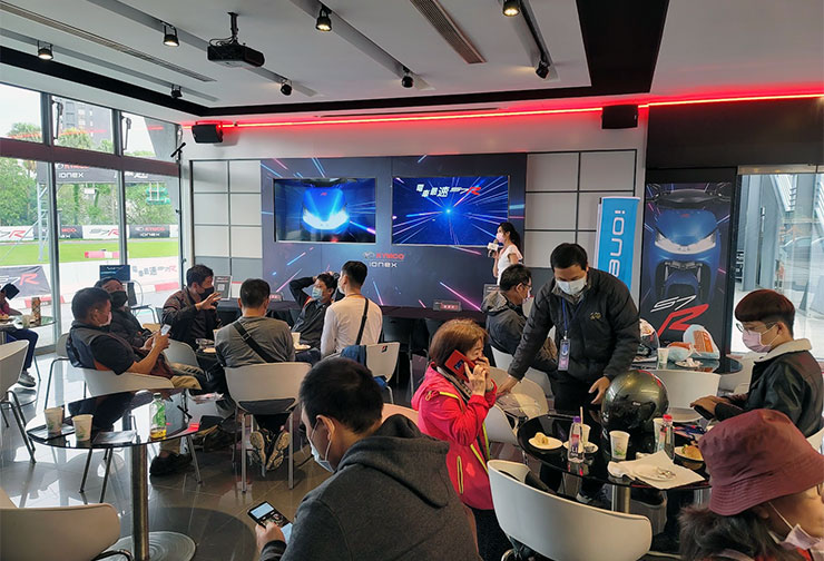 挑戰最速二輪電動車!光陽 IONEX S7R 城市鋼砲電動機車試乘會現場直擊! - 阿祥的網路筆記本 挑戰最速二輪電動車!光陽 IONEX S7R 城市鋼砲電動機車試乘會現場直擊! - 阿祥的網路筆記本