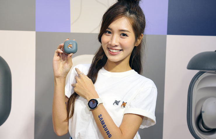 三星攜手 Maison Kitsuné 打造 Galaxy Watch 4 與 Galaxy Buds 2 特別版!「法日混血小狐狸」進入銀河系~超可愛實機搶先看! - 阿祥的網路筆記本 三星攜手 Maison Kitsuné 打造 Galaxy Watch 4 與 Galaxy Buds 2 特別版!「法日混血小狐狸」進入銀河系~超可愛實機搶先看! - 阿祥的網路筆記本