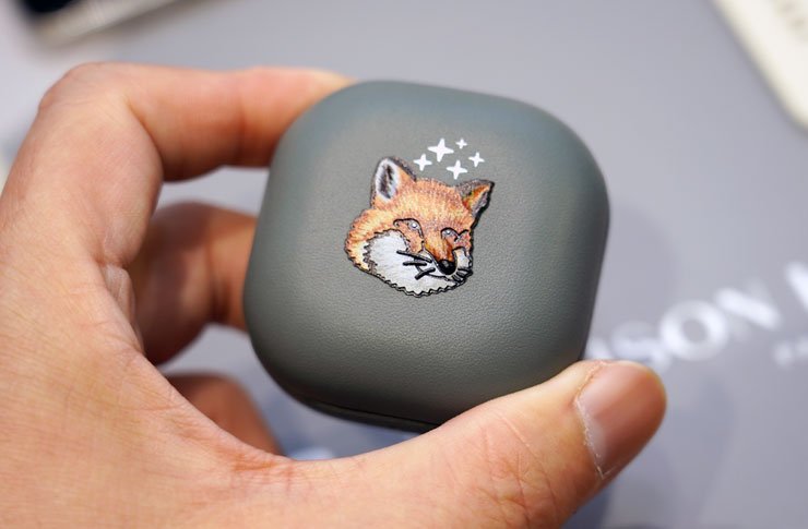 三星攜手 Maison Kitsuné 打造 Galaxy Watch 4 與 Galaxy Buds 2 特別版!「法日混血小狐狸」進入銀河系~超可愛實機搶先看! - 阿祥的網路筆記本 三星攜手 Maison Kitsuné 打造 Galaxy Watch 4 與 Galaxy Buds 2 特別版!「法日混血小狐狸」進入銀河系~超可愛實機搶先看! - 阿祥的網路筆記本