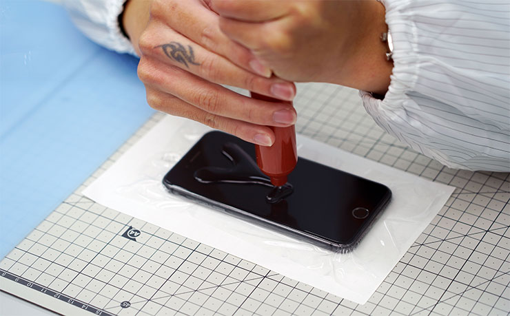 HAO 果凍膠玻璃保護貼專為 Apple Watch Series 7 量身打造，帶來全滿版、全透明的原機體驗，同場加映小豪包膜永和旗艦館 2.0 開箱！ - 阿祥的網路筆記本