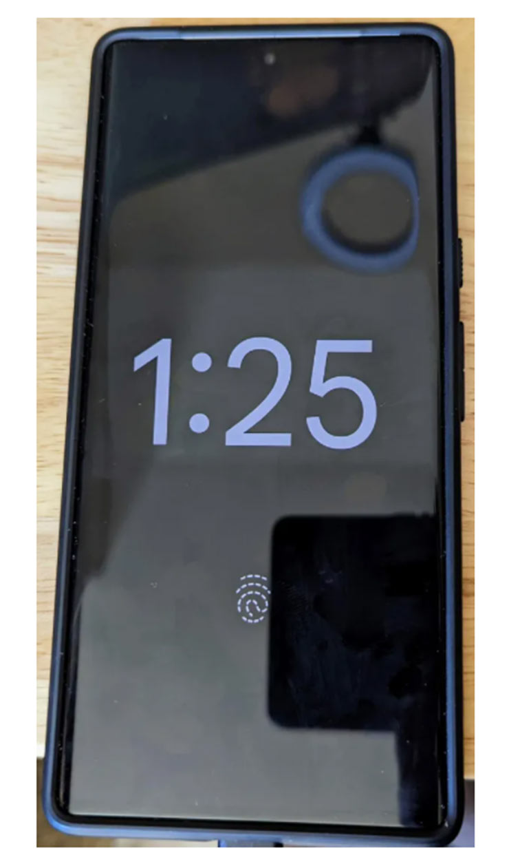 Android 13 上也加入了「低光時鐘」的功能