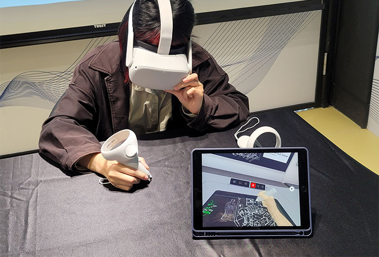 繪師直接透過 VR 裝置在虛擬空間中進行作品創作