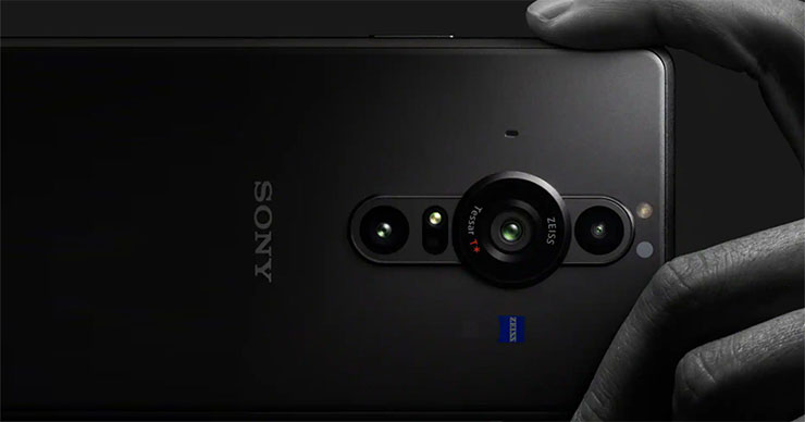 去年號稱「全球首款 1 吋感光元件的，Xperia PRO-I 並沒有說大話，真的是全球首款搭載 1 吋 Exmor RS 感光元綿的手機…