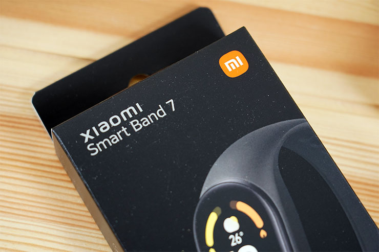 產品外盒正面的名稱為英文的 Xiaomi Smart Band 7