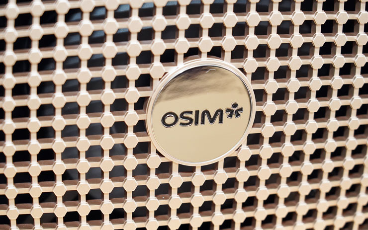 出風口可以看到 OSIM 的企業識別，整體設計還蠻有質感的。