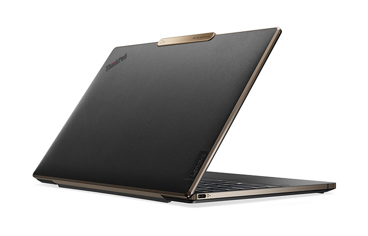 ThinkPad Z13和Z16使用再生鋁和再生植物皮革等永續材質製成，活動優惠價NT47,280元起。
