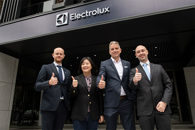 伊萊克斯打造全台首間「美好生活體驗館」,北歐風空間引領人性化智慧家庭生活! - 阿祥的網路筆記本 瑞典百年精品家電伊萊克斯全台首間「美好生活體驗館」進駐台北東區,融合全系列家電產品實踐時尚美好生活願景。