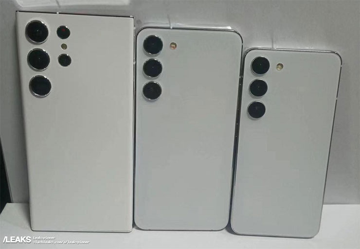 另一組 /LEAKS 流出的 Galaxy S23 全系列模型機比較，白色的機器看得出來 S23 Ultra 的白色材質明顯與另兩款不同