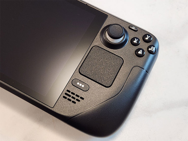 最強遊戲掌機?Steam Deck 開箱與初步使用心得分享~買之前先看看適不適合你! - 阿祥的網路筆記本 機身右側有右類比搖桿、ABXY 鍵、選單鍵、右觸控板、快速連結鍵。