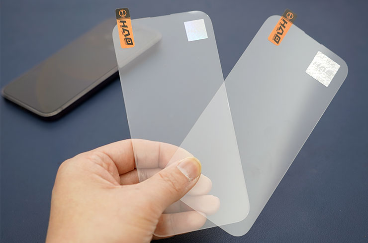 HAO PRO 專業版果凍貼（圖左）對比 HAO 5G 果凍貼，外觀上其實看不出來其差異。