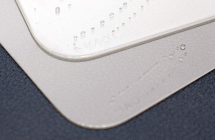 HAO PRO 專業版果凍貼同樣在左下角也有遇到濕氣才會顯現的 HAO LOGO 防偽設計。