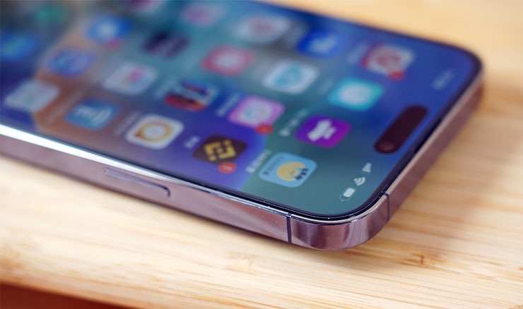 邊角處仔細看可以看到 HAO PRO 專業版果凍貼的邊緣。