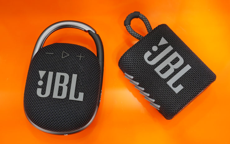 兩款產品除了輕巧，也都具備 IP67 的超高規格防水防塵效果。