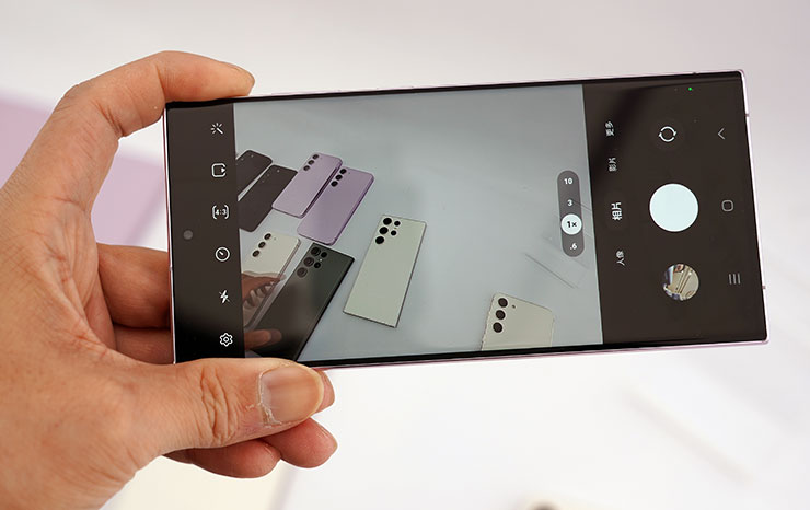 內建 OneUI 5.1 ，相機拍攝介面大家應該都很熟悉了。