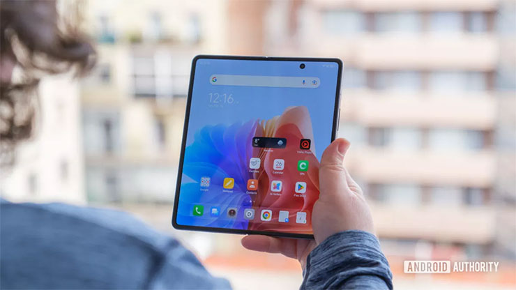 自拍美顏不稀奇,這款手機竟然有「豐臀濾鏡」你敢信? - 阿祥的網路筆記本 TENCO Phantom V Fold 的內螢幕