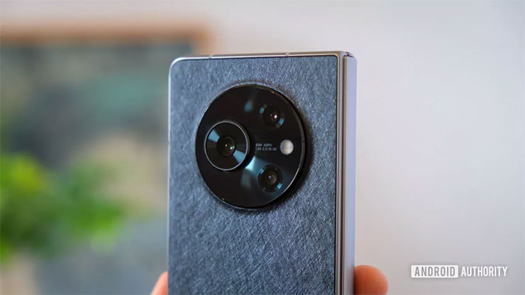 自拍美顏不稀奇,這款手機竟然有「豐臀濾鏡」你敢信? - 阿祥的網路筆記本 TENCO Phantom V Fold 的主相機模組