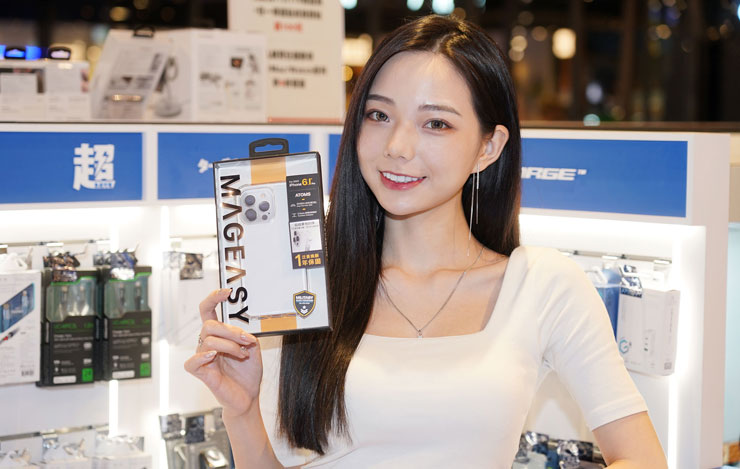 <strong>小豪包膜進駐新光三越!台北信義 A11 新櫃火熱登場~百大女郎冠軍啾啾帶你開箱!</strong> - 阿祥的網路筆記本 魚骨牌的 MAGEASY 也是果粉們很喜歡的保護殼品牌。